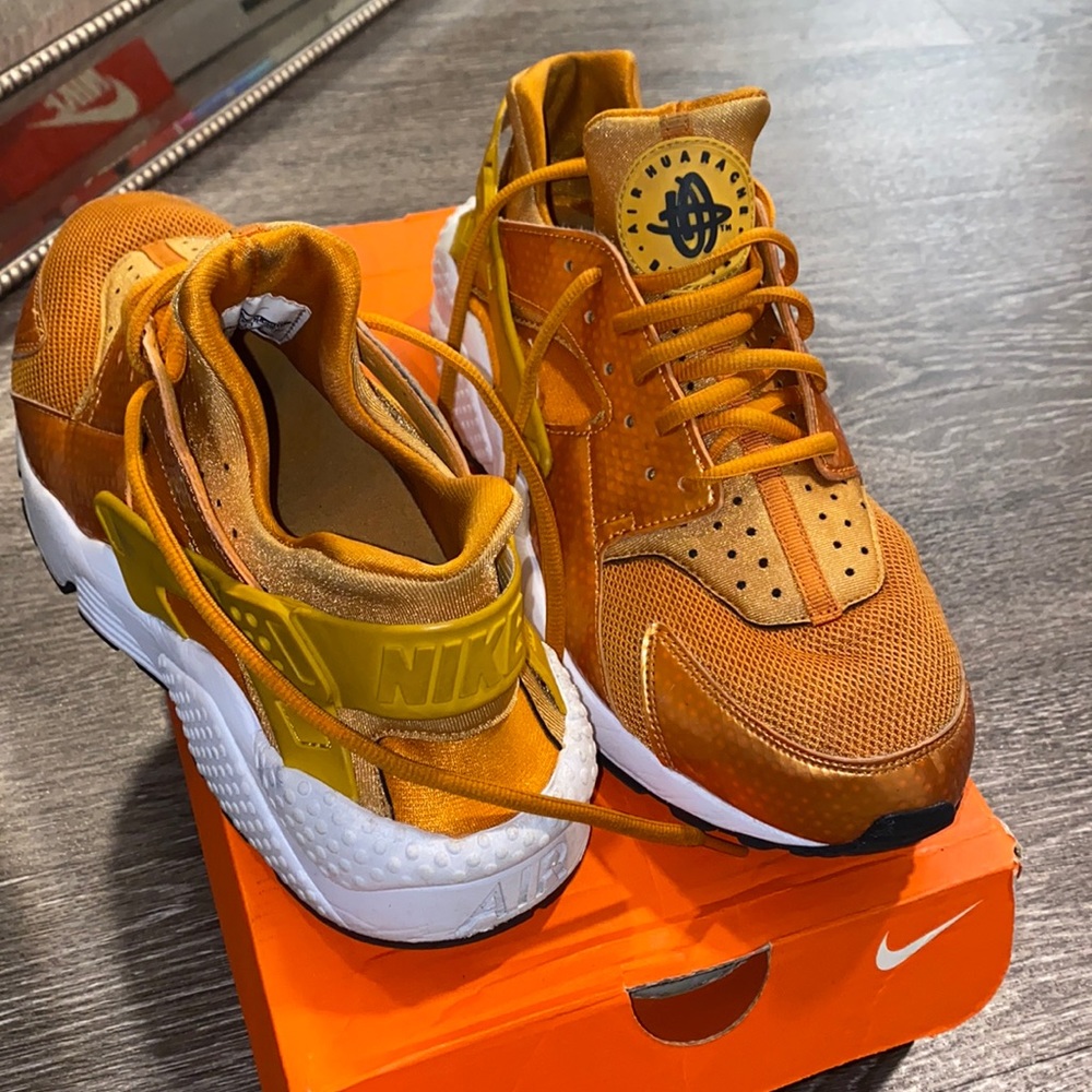 Nike huaraches